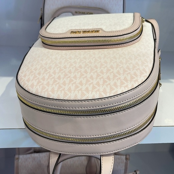 MICHAEL KORS Jaycee Medium Ombré Signature Logo Backpack 
Powder Blush 
NWT main image 10